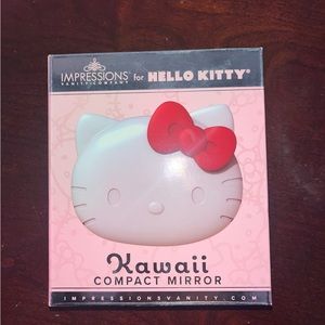 Hello kitty kawaii battery compact mirror